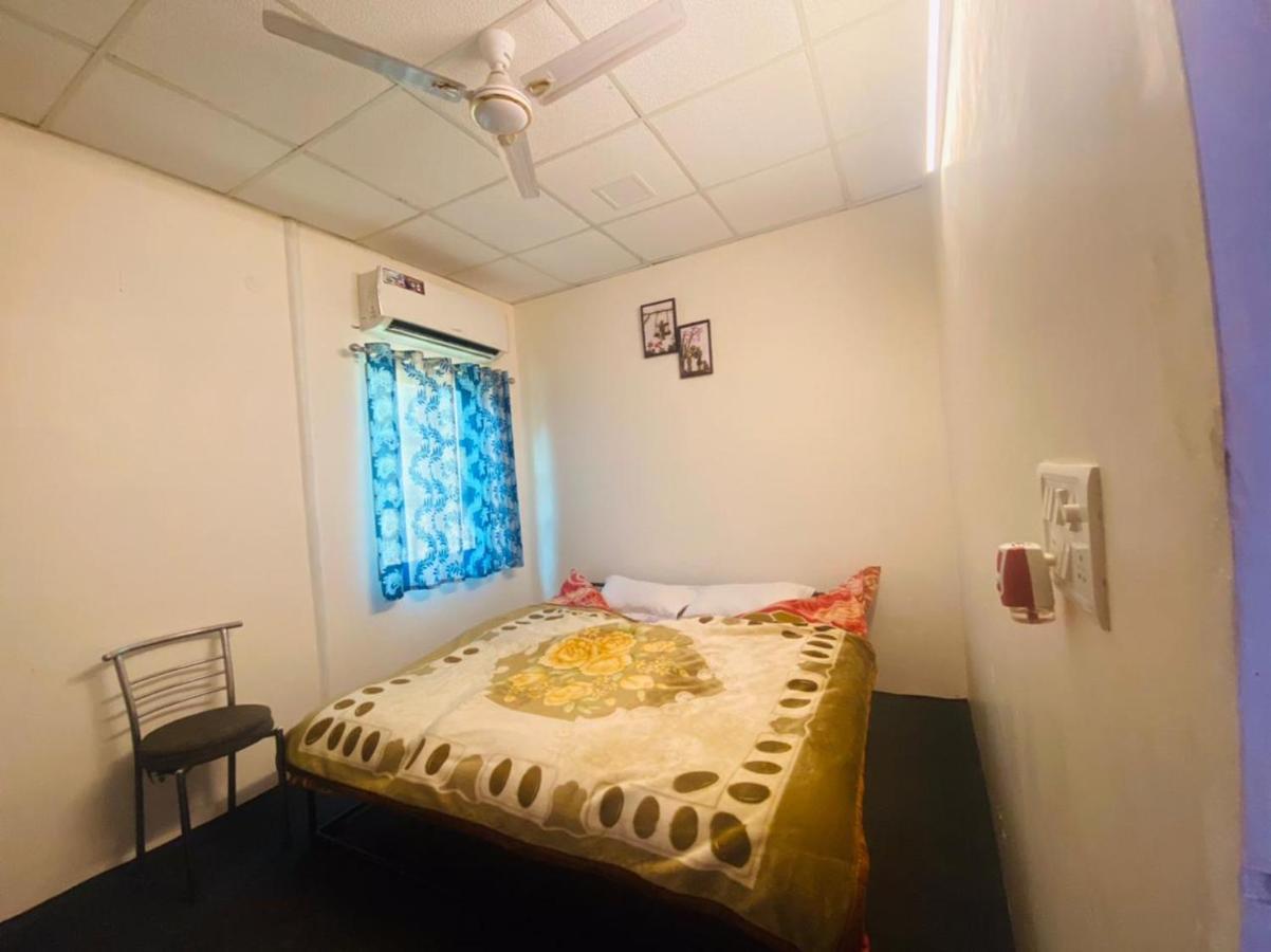 Готель Lushy Days Boom Camp Tanakpur Екстер'єр фото