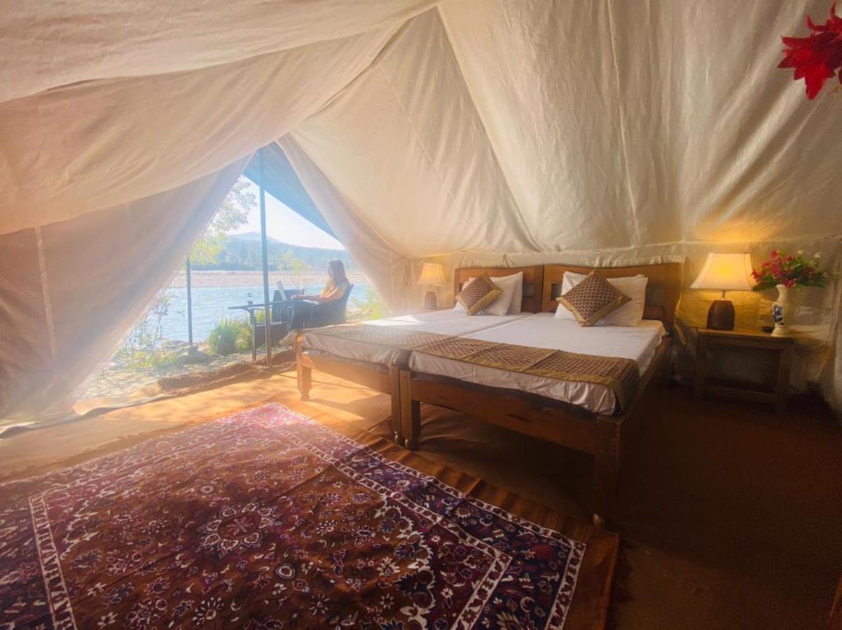 Готель Lushy Days Boom Camp Tanakpur Екстер'єр фото